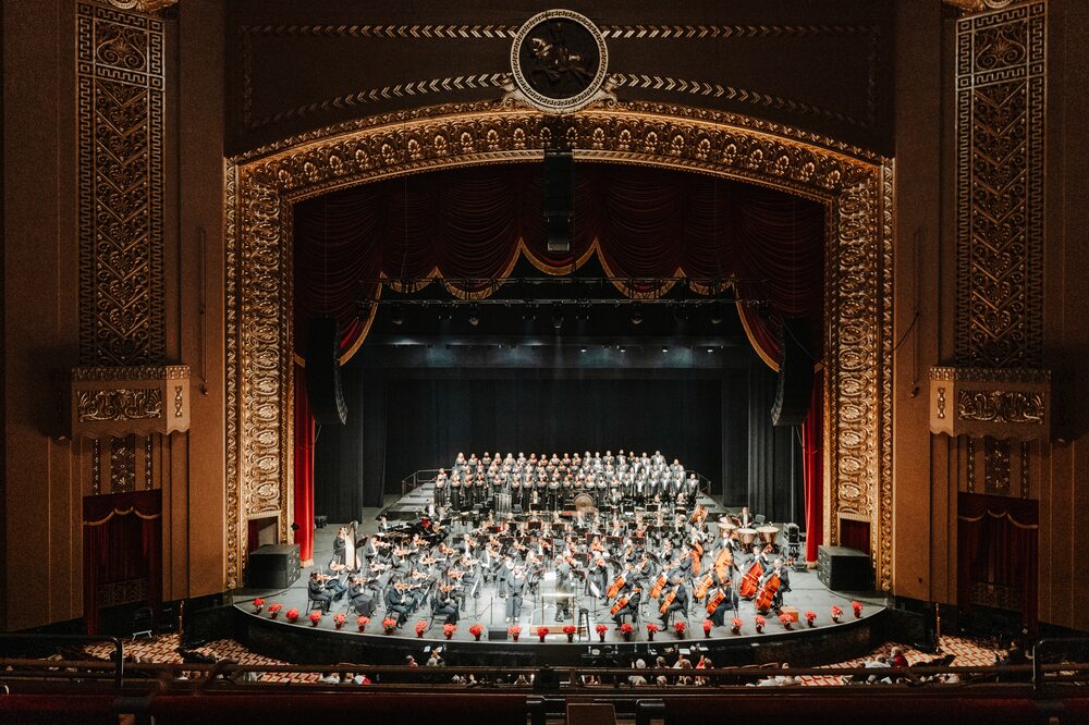 The St. Louis Symphony IN UNISON Chorus perform at the December 8 Gospel Christmas.